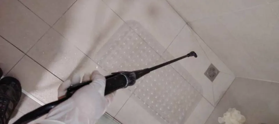 Moisture control in bathrooms and under sinks, Costa Rica