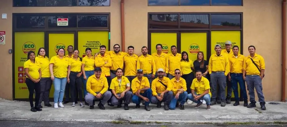 Techniciens EcoPlagas au dépôt